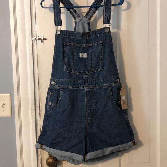 Levi's Denim - NWT Timeless Classic Levi Denim Shortall